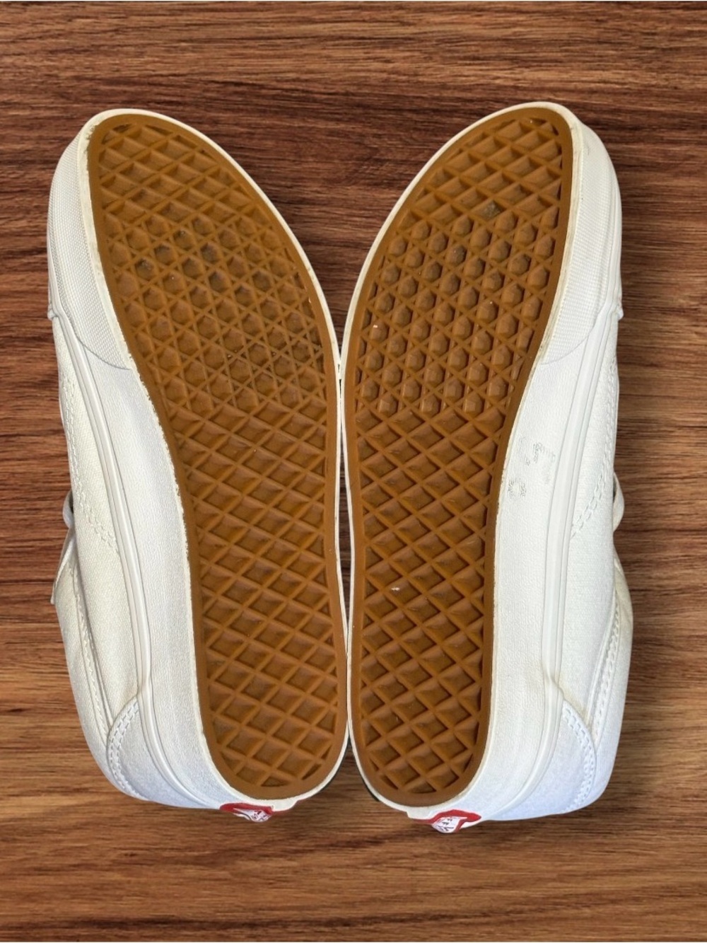 2018 Disney x Vans Old Skool 'Mickey' - Picture 7 of 9